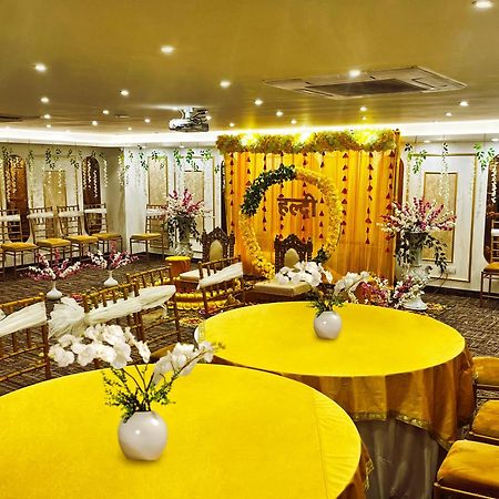Hotel Town Grand Patel Nagar Nova Deli Exterior foto