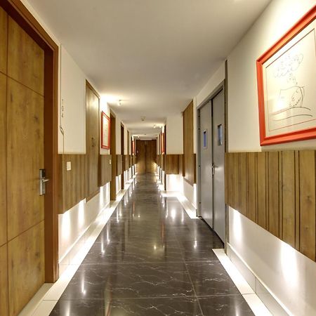 Hotel Town Grand Patel Nagar Nova Deli Exterior foto