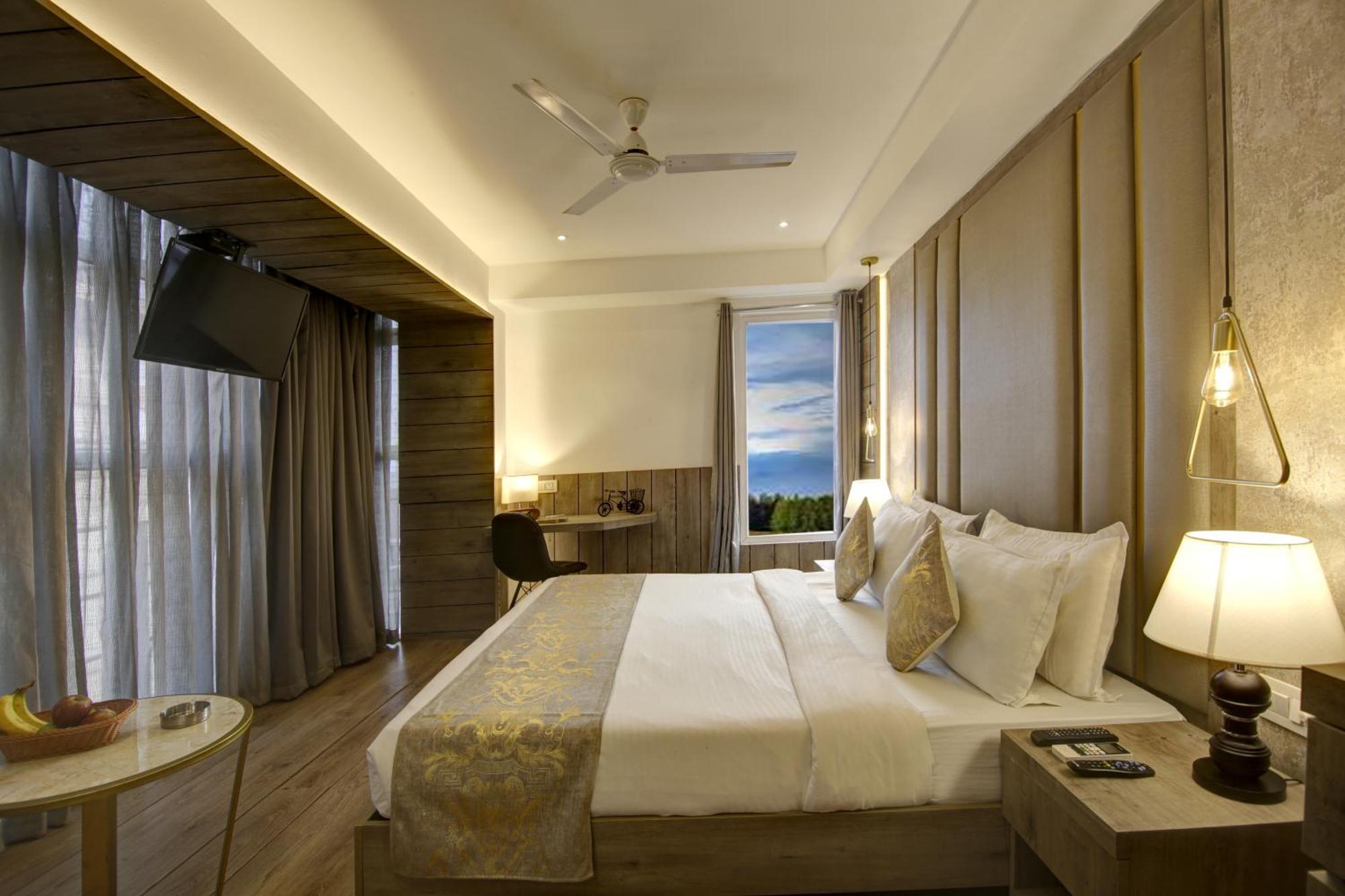 Hotel Town Grand Patel Nagar Nova Deli Exterior foto