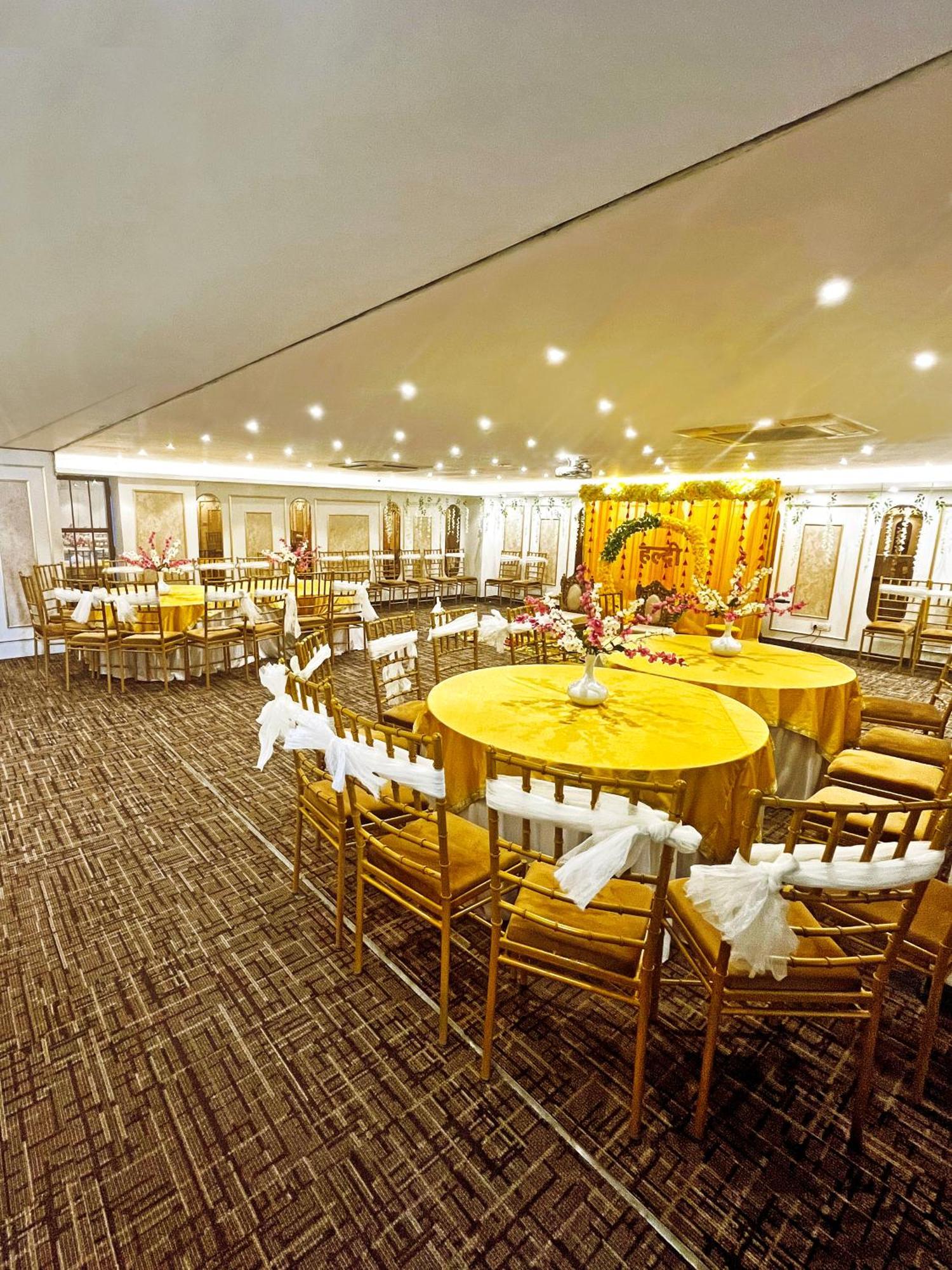 Hotel Town Grand Patel Nagar Nova Deli Exterior foto